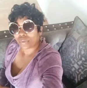 Meet your Posher, Suzanne